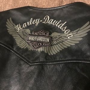 Ladies Lg. Harley Davidson Vest.